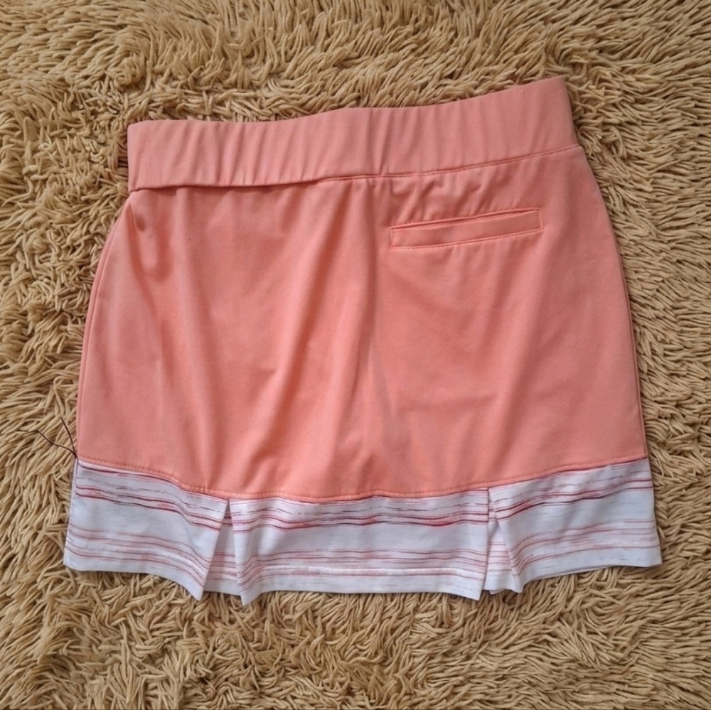 Pebble Beach Dry Luxe Performance Skort - Size Small - Picture 3 of 3